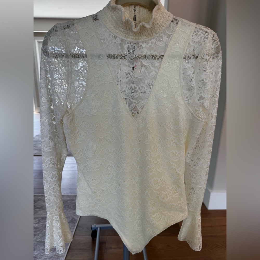 INTERMIX Cream Lace Bodysuit